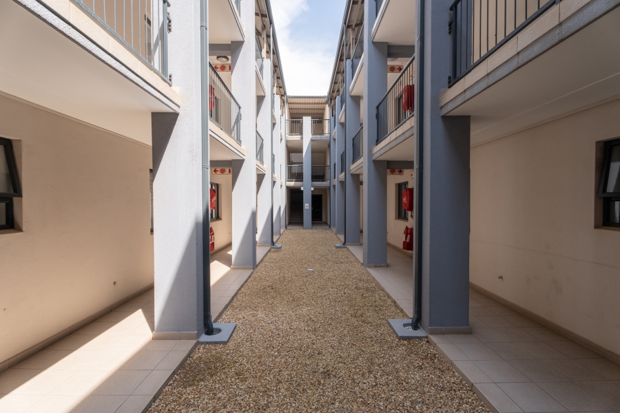 2 Bedroom Property for Sale in Buh Rein Estate Western Cape